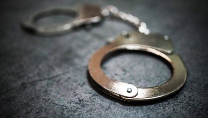 “靠金融吃金融”，中国农业银行副行长楼文龙被公诉