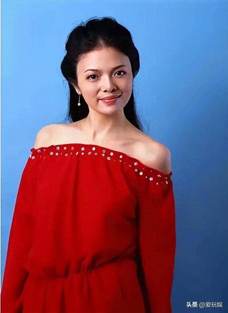 本是央视一姐，毁在了不知自己几斤几两几钱，转行拍戏，如今怎样