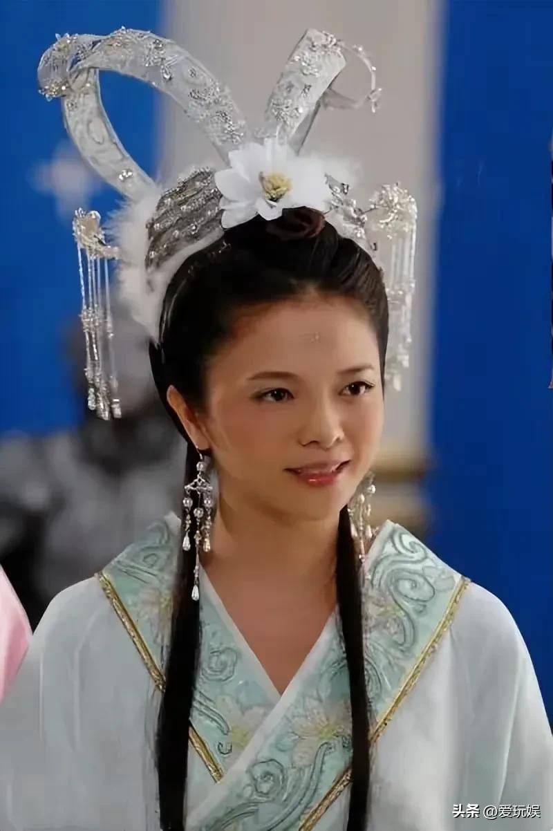 本是央视一姐，毁在了不知自己几斤几两几钱，转行拍戏，如今怎样