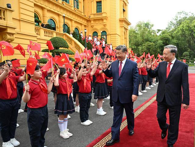 图集｜越共中央总书记苏林为习近平举行欢迎仪式