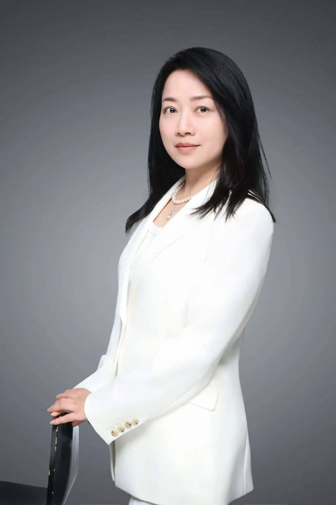 屠光绍、黄益平、田轩、连平推荐！最新著作《上海国际金融中心简史》出版