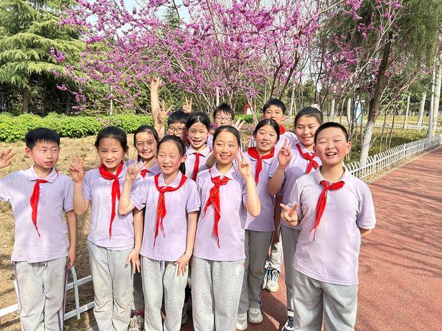 郑州市树人外国语学校附属小学开展自然教育实践活动