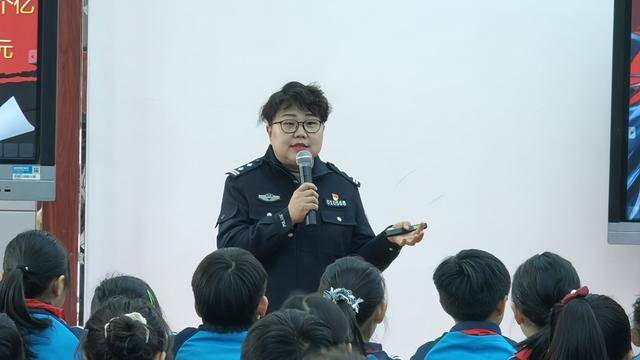 郑州市扶轮外国语学校：争做反诈“小哪吒”