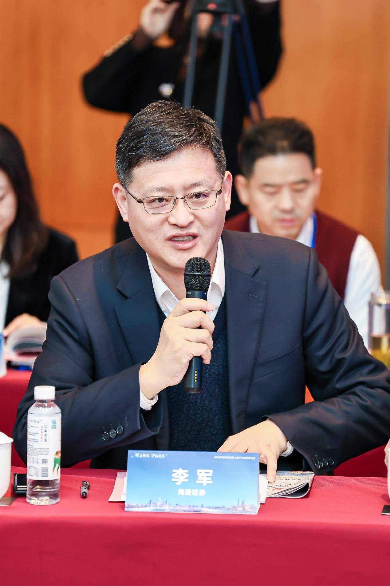 上海金融圈人事变动！贾飙、李军履新