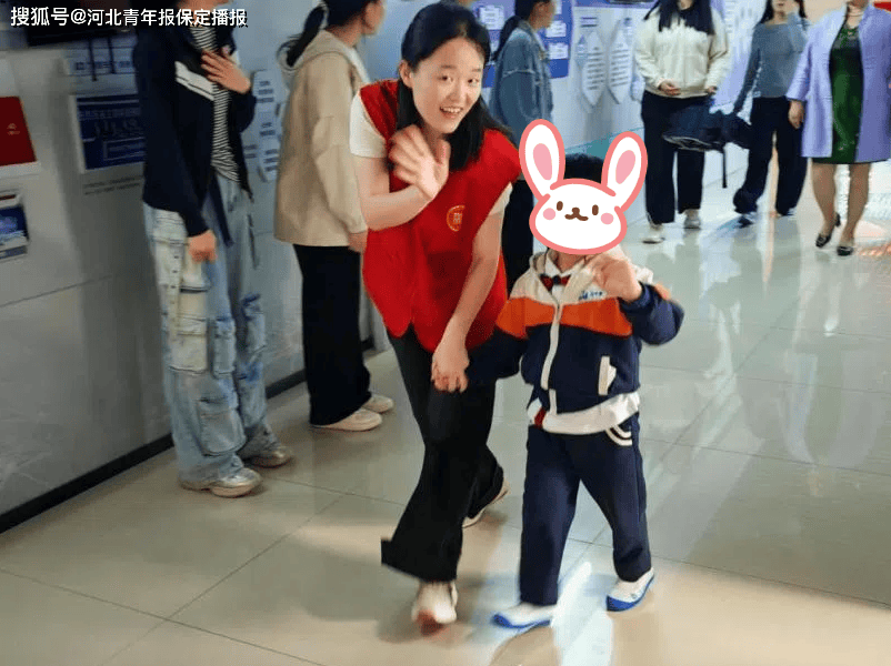 河北金融学院举办幼⼉阅读推⼴志愿服务四周年庆典