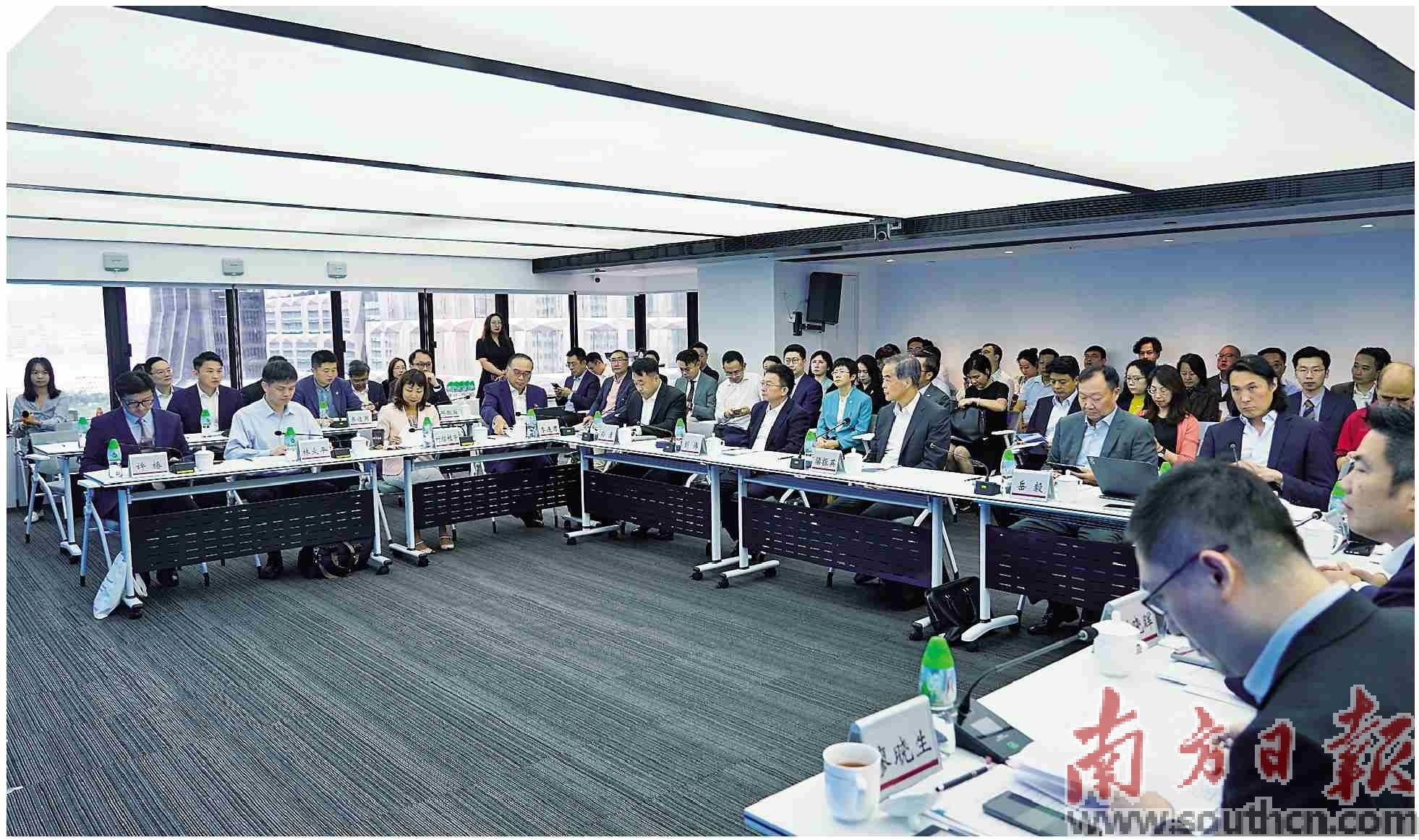 推动海港与金融港开放融链
